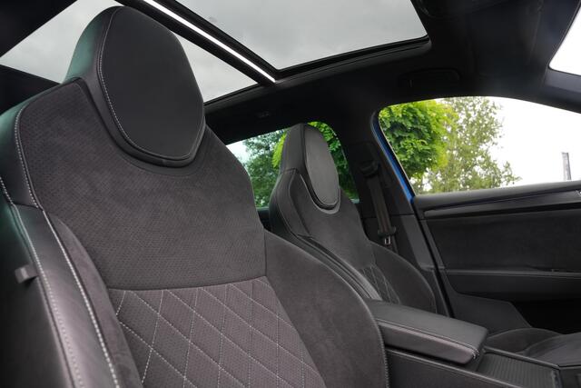 Skoda SUPERB Combi 1.4 iV Sportline Panoramadak Canton 360 Camera Keyless Dab+ Side Assist Leder Alcantara Stoelverwarming