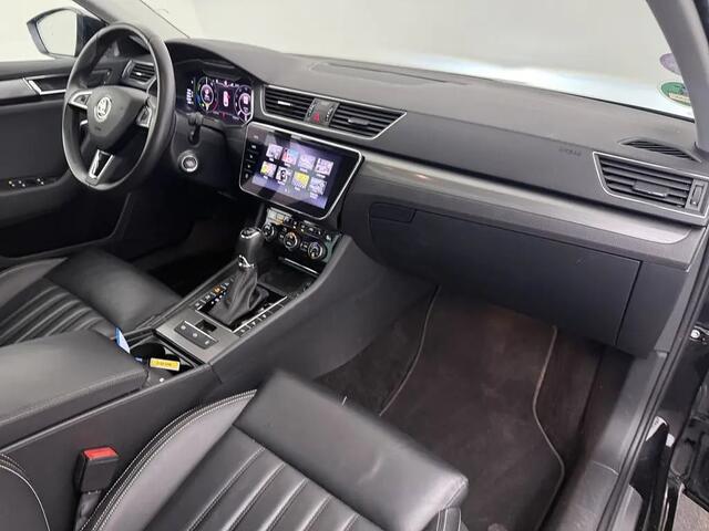 Skoda SUPERB Combi 1.4 TSI iV Business Edition Gratis Afleverpakket! | Panormadak | Trekhaak | Elektrische stoelen/kofferklep |