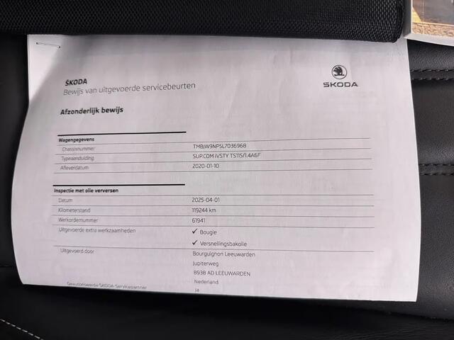 Skoda SUPERB Combi 1.4 TSI iV Business Edition Gratis Afleverpakket! | Panormadak | Trekhaak | Elektrische stoelen/kofferklep |