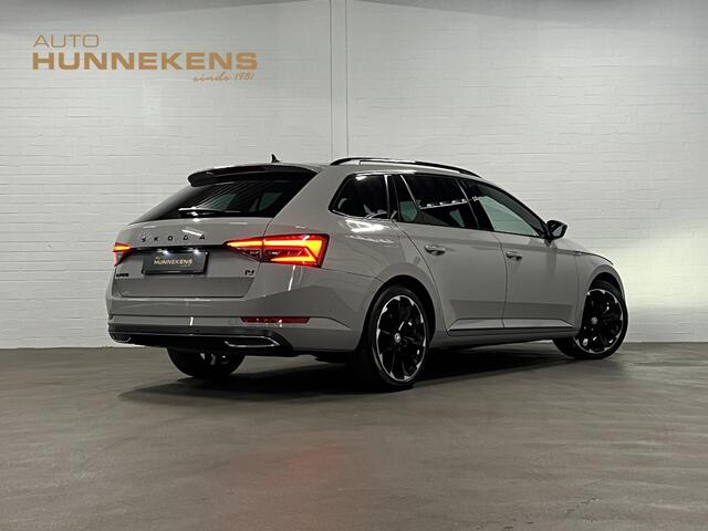 Skoda SUPERB Combi 1.4 TSI iV Sportline Business Trekhaak | Cruise control | Carplay | Stoelverwarming | Achteruitrijcamera | Navigatie | Keyless | Leder/Alcantara