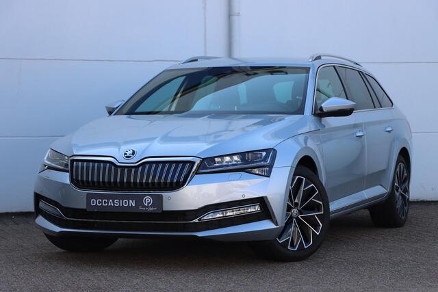 Skoda SUPERB Combi 1.4 TSI Laurin & Klement 218pk DSG6 | Lederen bekleding | Trekhaak wegklapbaar | Navigatie | SOH 93,4%