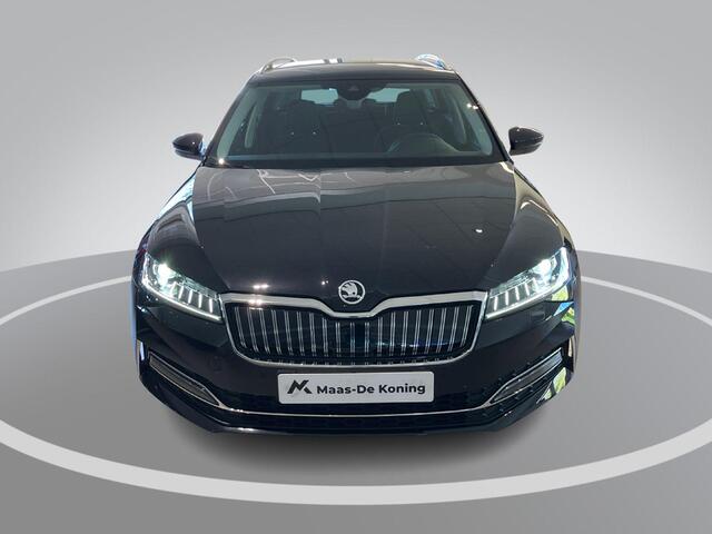 Skoda SUPERB Combi 1.4TSIiV 160kW/218PK Business Edition Plus · Navigatie · Trekhaak · Camera + Parkeersensoren · Garantie t/m 27-03-2028 of 60000km.