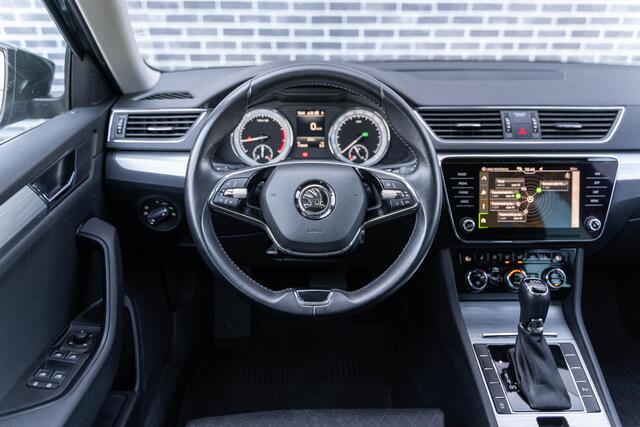 Skoda SUPERB Combi 1.5 TSI DSG Business Edition | Trekhaak | Parkeersensoren | Privacy Glas | Stoelverwarming | Keyless Entry | LED Koplampen | Climate Control | Cruise Control | Lichtmetalen Velgen 17 inch | Navigatie Amundsen | Apple Carplay | Android Auto