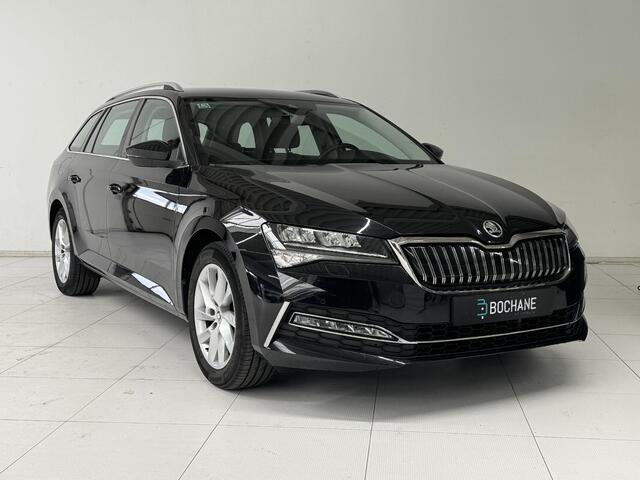 Skoda SUPERB Combi 1.4 TSI iV Business Edition Plus | Navigatie | Camera | Stoelverwarming | Elektrische Stoelen |