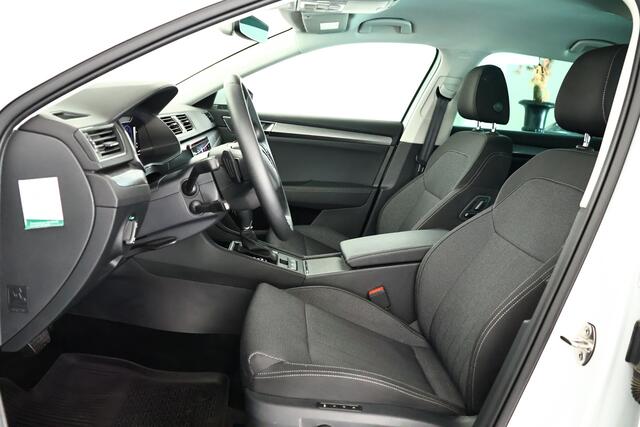Skoda SUPERB 1.5 TSI PHEV Business Edition / LED / Travelassist / Memory / CarPlay