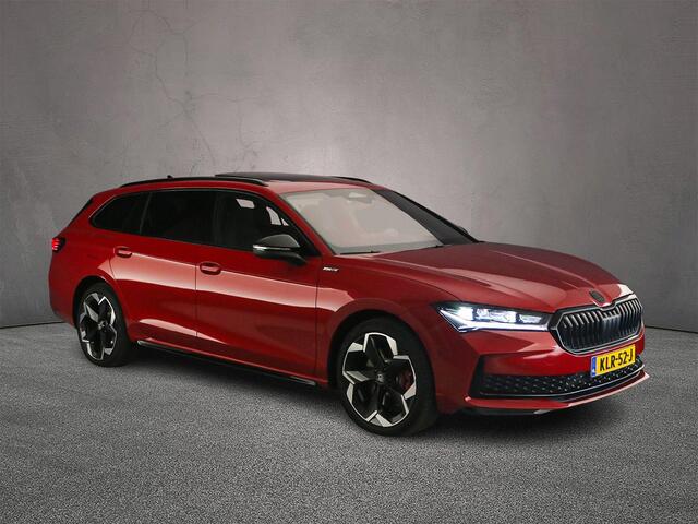 Skoda SUPERB Combi Sportline Business 1.5 TSI PHEV 204pk DSG Automaat Trekhaak, Panoramadak, CANTON audio, LED matrix koplampen, Adaptive cruise control