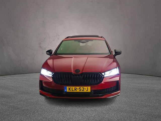 Skoda SUPERB Combi Sportline Business 1.5 TSI PHEV 204pk DSG Automaat Trekhaak, Panoramadak, CANTON audio, LED matrix koplampen, Adaptive cruise control