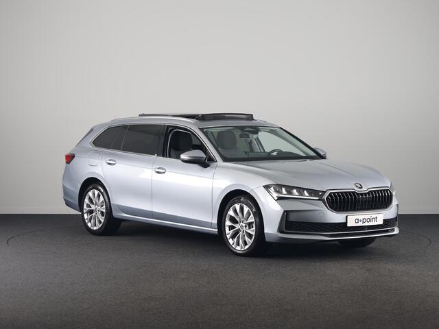 Skoda SUPERB Combi 1.5 TSI MHEV First Edition 150 pk | Trekhaak wegklapbaar | Panoramadak | Verlengde garantie | Navigatie | Achteruitrijcamera | Verwarmbare voorstoelen