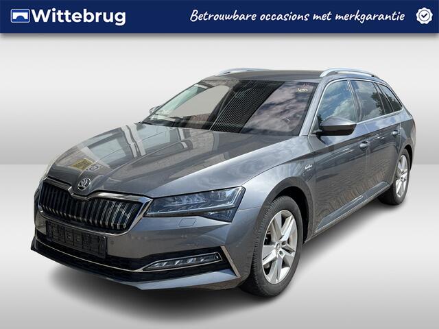 Skoda SUPERB Combi 1.4 TSI iV Laurin & Klement / AUTOMAAT/ 218 PK/ CANTON AUDIO/ CAMERA/ DCC/ CRYSTAL LIGHTING/ DODE HOEK/ STOELVENTILATIE/ MEMORY SEATS/ VOORRUIT VERWARM./ STOELVERWARM. V&A/ SMARTLINK/ KEYLESS/ ADAPT. CRUISE/ NAVI/ CLIMA