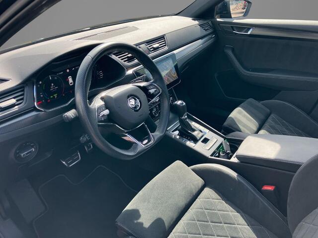 Skoda SUPERB Combi 1.4TSI 180KW/245PK Sportline Business Panoramadak · Trekhaak · 360°Camera + Parkeersensoren ·