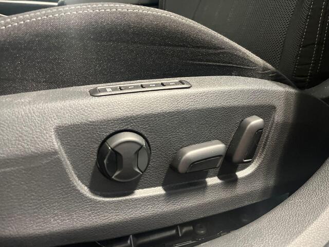 Skoda SUPERB Combi 1.4 TSI iV 218pk DSG Business Edition Plus · Camera · Inklap. Trekhaak · Stoelverwarming · Keyless · ACC · Apple/Android Car Play · Garantie t/m 17-06-2028 of 100.000km