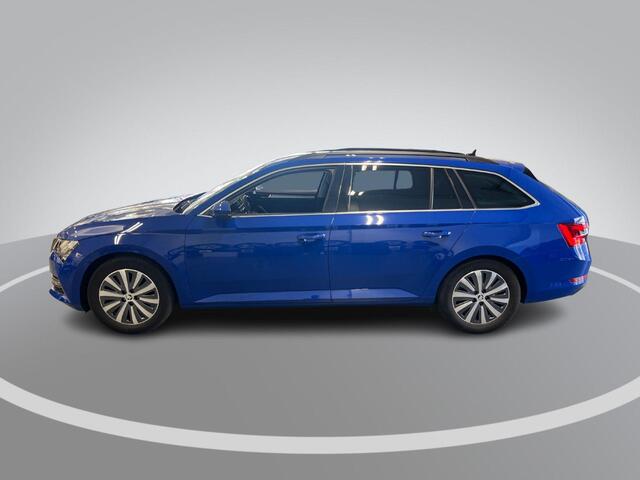 Skoda SUPERB Combi 1.4 TSI 218pk DSG iV Business Edition · Apple/Android Car Play · Wegklapbare Trekhaak · P-Sensoren · Navigatie · 17'' Inch ·