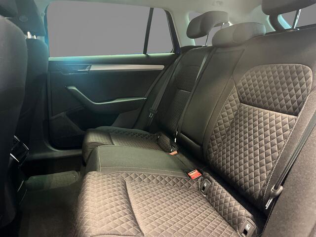 Skoda SUPERB Combi 1.4 TSI 218pk DSG iV Business Edition · Apple/Android Car Play · Wegklapbare Trekhaak · P-Sensoren · Navigatie · 17'' Inch ·