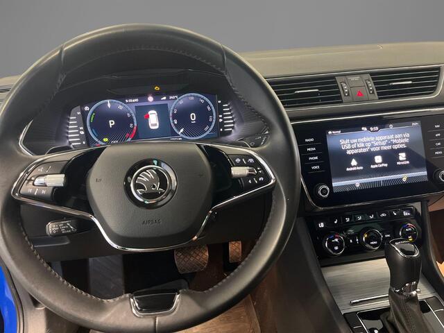 Skoda SUPERB Combi 1.4 TSI 218pk DSG iV Business Edition · Apple/Android Car Play · Wegklapbare Trekhaak · P-Sensoren · Navigatie · 17'' Inch ·