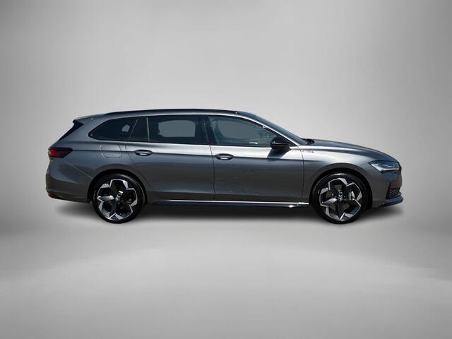 Skoda SUPERB Combi 1.5TSI 150kW/204PK PHEV Sportline DSG · Panoramadak · Apple/Android Car Play · Camera · Leder/Alcantara · Trekhaak ·