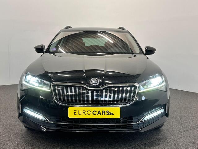 Skoda SUPERB Combi 1.4 TSI iV Business Edition PHEV Automaat Navigatie Stoelverwarming Voor en Achter Draadloze Telefoonlader Stuurverwarming Cruise Control Elektrisch Verstelbare Stoelen Apple CarPlay