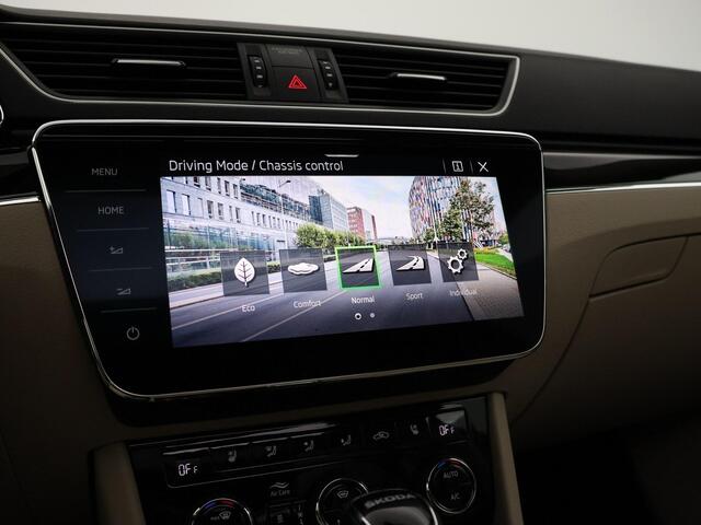 Skoda SUPERB Combi 1.4 TSI iV 218pk DSG Laurin & Klement · Panoramadak · 360 Camera · Inklap. Trekhaak · Elek. Stoelen + Geheugen · Matrix LED ·