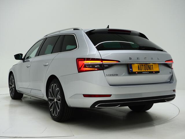 Skoda SUPERB Combi 1.4 TSI iV Laurin & Klement | Panoramadak | Leder | Massage | Canton | Stoelkoeling | 360 | Keyless | Sfeerlicht