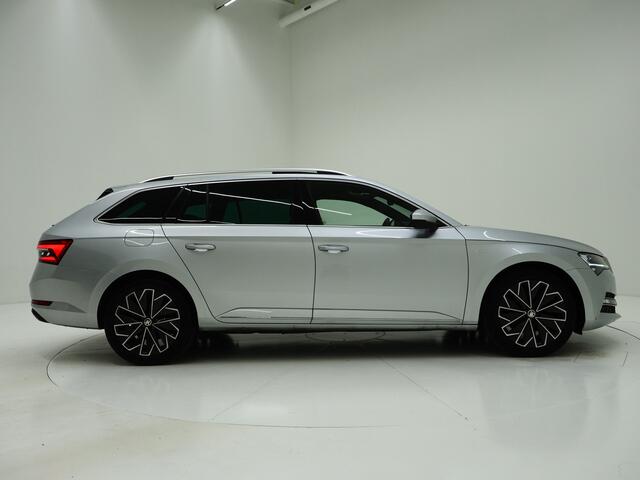 Skoda SUPERB Combi 1.4 TSI iV Laurin & Klement | Panoramadak | Leder | Massage | Canton | Stoelkoeling | 360 | Keyless | Sfeerlicht