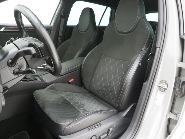Skoda SUPERB Combi 1.4 TSI iV Sportline | Leder/Alcantara | Trekhaak | Carbon | Memory | Sfeerlicht | Keyless | Adaptive Cruise