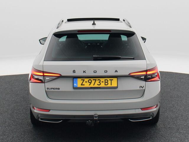 Skoda SUPERB Combi 1.4 TSi iV 218 Pk Sportline Business Automaat | Carplay | Panoramadak | Matrix LED | Elektrische Stoelen | Parkeersensoren | 19 Inch | 92.386 Km!!