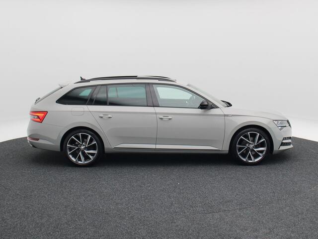 Skoda SUPERB Combi 1.4 TSi iV 218 Pk Sportline Business Automaat | Carplay | Panoramadak | Matrix LED | Elektrische Stoelen | Parkeersensoren | 19 Inch | 92.386 Km!!