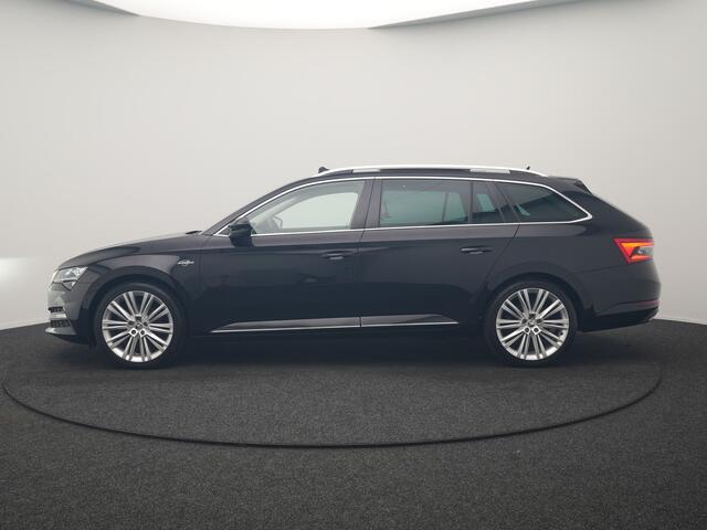 Skoda SUPERB Combi 1.4 TSI iV Laurin & Klement PHEV 218pk Dealer O.H. | Trekhaak Af Fabriek | Panodak | Adaptive Cruise | 360 Camera | Lederen Comfortstoelen Memory & Ventilatie | Canton Audio | Crystal LED | Stoelen & Stuur Verwarmd | Apple Carplay | Blis | DAB | Navigatie | 19"L.M | Plug In Hybrid |
