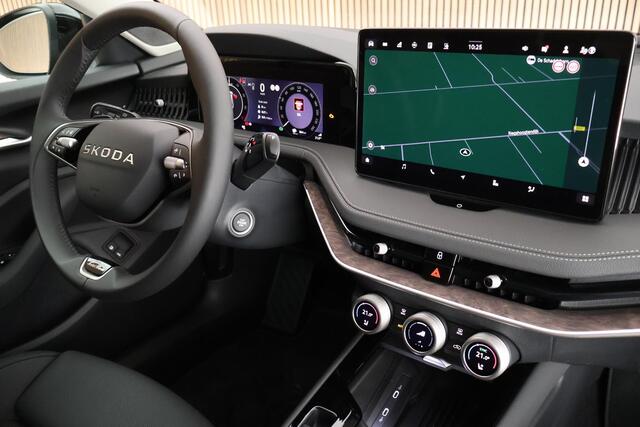 Skoda SUPERB Combi 1.5 TSI 204pk PHEV Laurin&Klement HUD Keyless Canron Leder Virtual Cockpit Keyless Navigatie