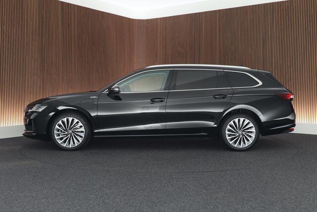 Skoda SUPERB Combi 1.5 TSI 204pk PHEV Laurin&Klement HUD Keyless Canron Leder Virtual Cockpit Keyless Navigatie
