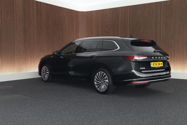 Skoda SUPERB Combi 1.5 TSI 204pk PHEV Laurin&Klement HUD Keyless Canron Leder Virtual Cockpit Keyless Navigatie