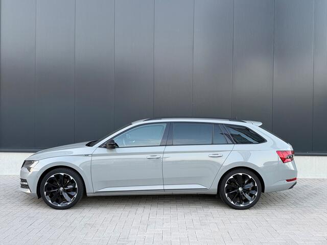 Skoda SUPERB Combi 1.4 TSI iV Sportline - Navi - Memory Sportstoelen - Camera - Stoel-stuurverwarming - 19" LM velgen - Rijklaar