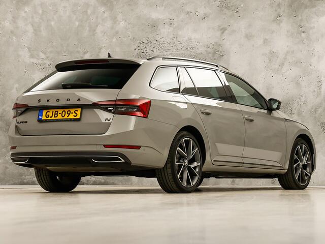 Skoda SUPERB Combi 1.4 TSI iV Sportline 218Pk Automaat (PANORAMADAK, 360 CAMERA, VIRTUAL COCKPIT, MEMORY SEATS, CANTON AUDIO, STOELVERWARMING, ADAPTIVE CRUISE, SFEERVERLICHTING, APPLE CARPLAY, NIEUWSTAAT)