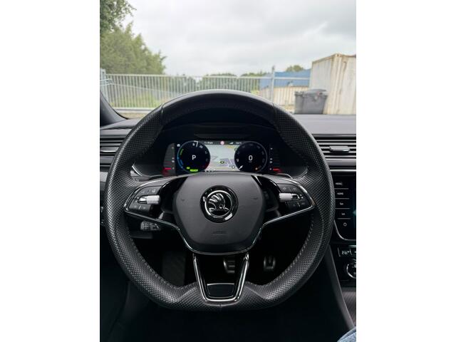 Skoda SUPERB Combi 1.4 TSI iV Sportline virtual SOH 95% cockpit, memory seat