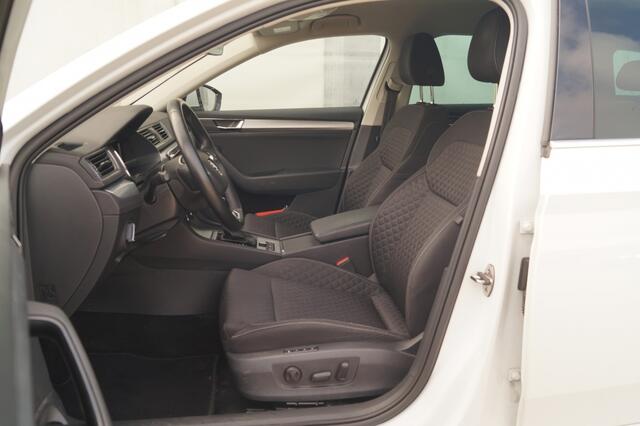 Skoda SUPERB Combi 1.4 TSI iV PHEV Business Edition -NAVI-ECC-TREKHAAK-
