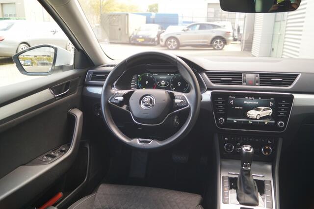 Skoda SUPERB Combi 1.4 TSI iV PHEV Business Edition -NAVI-ECC-TREKHAAK-