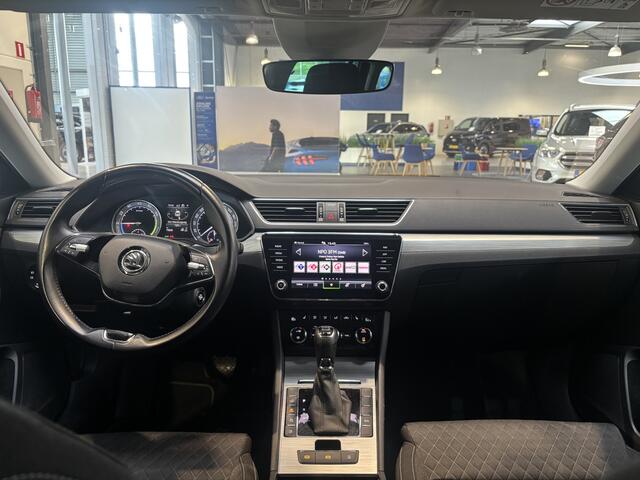Skoda SUPERB Combi 1.4 TSI iV 218pk Business Edition | Trekhaak | Elekr. verstelbare memory seat | Camera | Cruise | Clima |