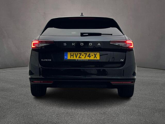 Skoda SUPERB Combi 1.5 TSI PHEV Edition 204pk DSG Automaat, Trekhaak, Stoelverwarming, Achteruitrijcamera, Adaptive cruise control, Dodehoeksensoren, Parkeersensoren, Navigatie, App-connect, LED koplampen