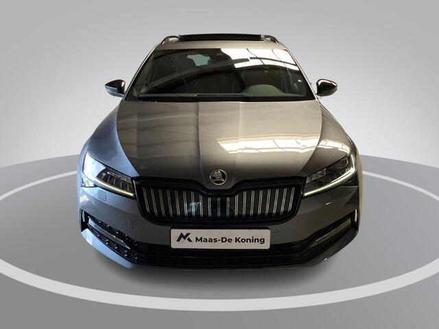 Skoda SUPERB 1.4PHEV 218PK Sportline DSG · Panoramadak · Trekhaak · Camera + Parkeersensoren · Stoelverwarming voor & achter ·