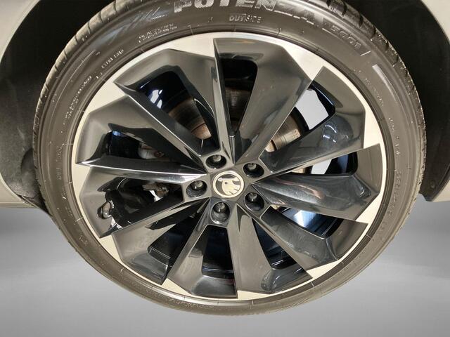 Skoda SUPERB 1.4PHEV 218PK Sportline DSG · Panoramadak · Trekhaak · Camera + Parkeersensoren · Stoelverwarming voor & achter ·