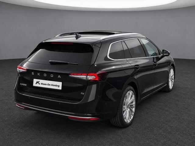 Skoda SUPERB 1.5TSI 150kW/204PK PHEV Laurin & Klement · Panoramadak · Leder · Trekhaak · 360°Camera · Garantie t/m 04-06-2030 of 100000km.