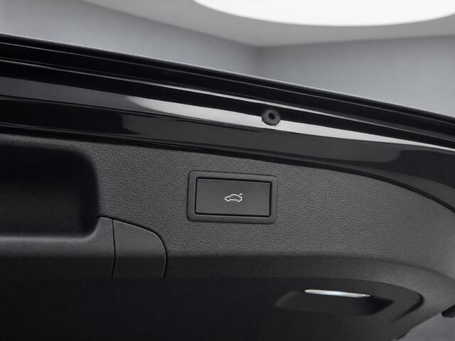 Skoda SUPERB 1.5TSI 150kW/204PK PHEV Laurin & Klement · Panoramadak · Leder · Trekhaak · 360°Camera · Garantie t/m 04-06-2030 of 100000km.