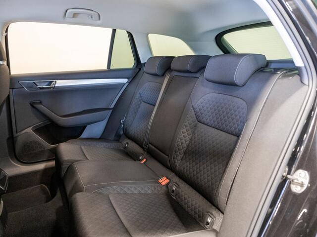 Skoda SUPERB Combi 1.5 TSI ACT Business Edition / 150pk / Trekhaak / NAP / Apple CarPlay /