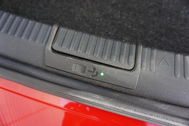 Skoda SUPERB 1.4 TSI iV Business Edition Plus/TREKHAAK/CAMERA!