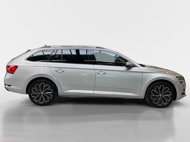 Skoda SUPERB Combi 1.4 TSI iV Laurin & Klement I Panoramadak I Elek. Stoelen I Massage I Canton I Stoel- en Stuurverwarming I Carplay I Camera
