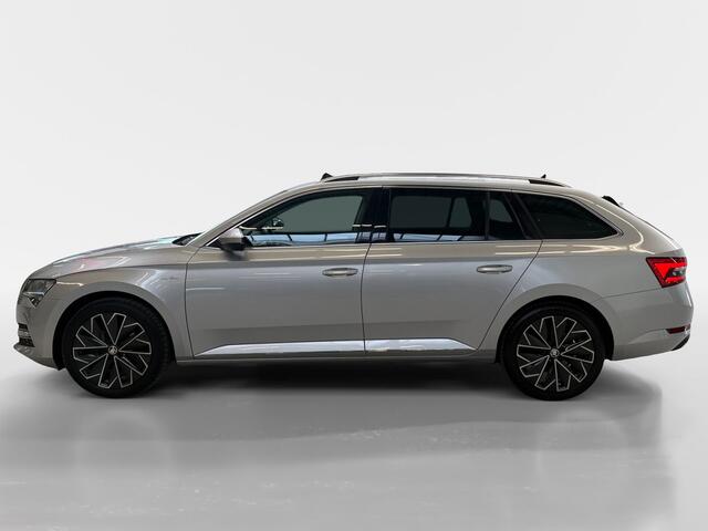 Skoda SUPERB Combi 1.4 TSI iV Laurin & Klement I Panoramadak I Elek. Stoelen I Massage I Canton I Stoel- en Stuurverwarming I Carplay I Camera