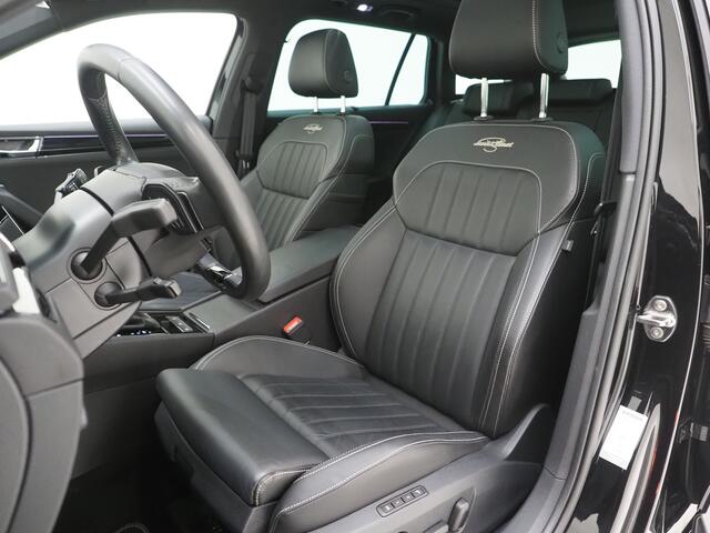 Skoda SUPERB Combi 1.4 TSI iV Laurin & Klement | Panoramadak | Leder | Trekhaak | Massage | 360 | Canton | Memory | Carplay