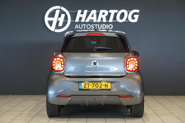 Smart EQ FORFOUR BRABUS Style 18 kWh + CAMERA / STOELVERWARING VOOR & ACHTER / PANO