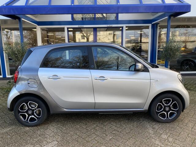 Smart EQ FORFOUR Comfort 18 kWh | Climate Control | LM Velgen | Stoelverwarmin