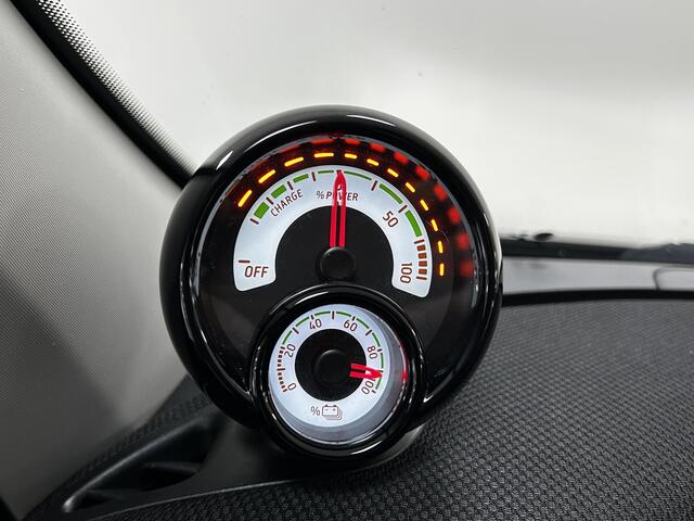 Smart EQ FORFOUR Comfort 18 kWh PARKEERSENSOREN ACHTER | CLIMATE CONTROL | LICHTMETALEN VELGEN | STOELVERWARMING