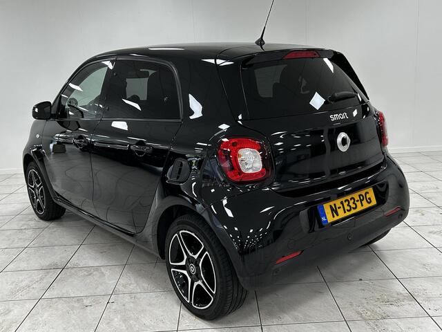 Smart EQ FORFOUR Comfort 18 kWh PARKEERSENSOREN ACHTER | CLIMATE CONTROL | LICHTMETALEN VELGEN | STOELVERWARMING